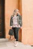 Trend in Taupe Top